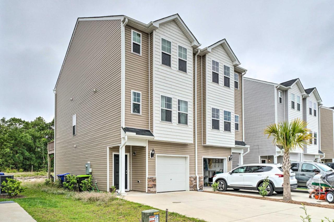 Modern Coastal Condo With Patio 1 Mi To Beaches! Carolina Beach Exterior photo
