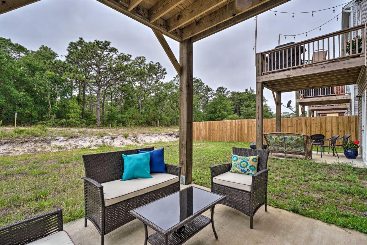 Modern Coastal Condo With Patio 1 Mi To Beaches! Carolina Beach Exterior photo